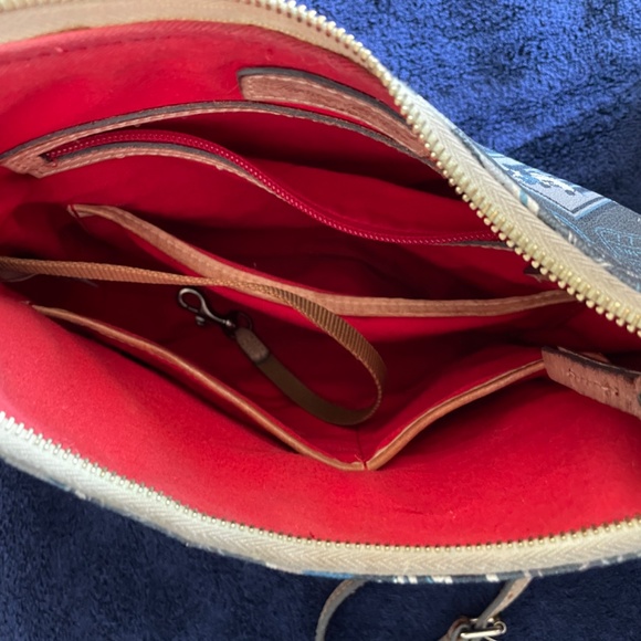 Disney Cruise Line Dooney & Bourke Crossbody Purse - Picture 5 of 9